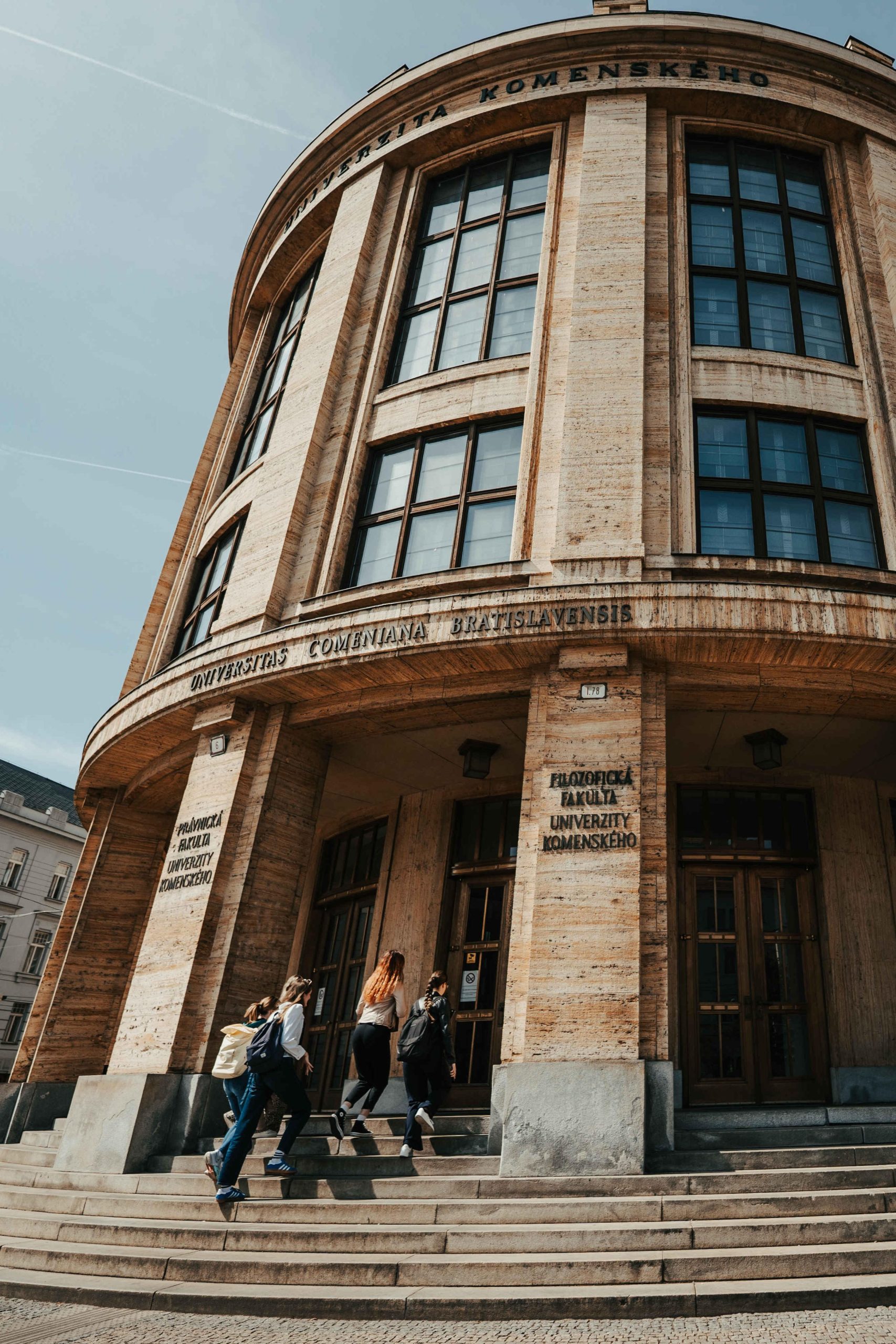 budova univerzity